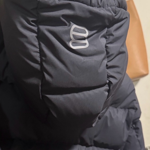 Aritzia Black Puff Jacket "The Super Puff" - Picture 4 of 5